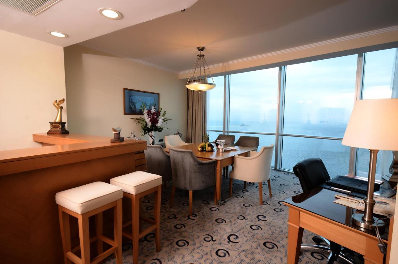 Wyndham Grand Izmir Ozdilek Thermal & Spa Exterior photo A suite at the Ritz-Carlton, Dubai