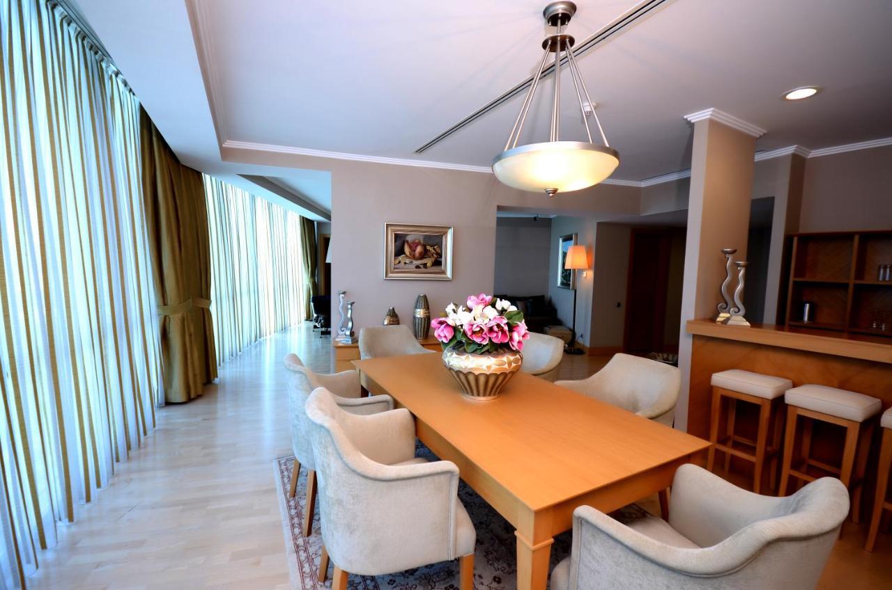 Wyndham Grand Izmir Ozdilek Thermal & Spa Exterior photo A suite at the Ritz-Carlton, Dubai
