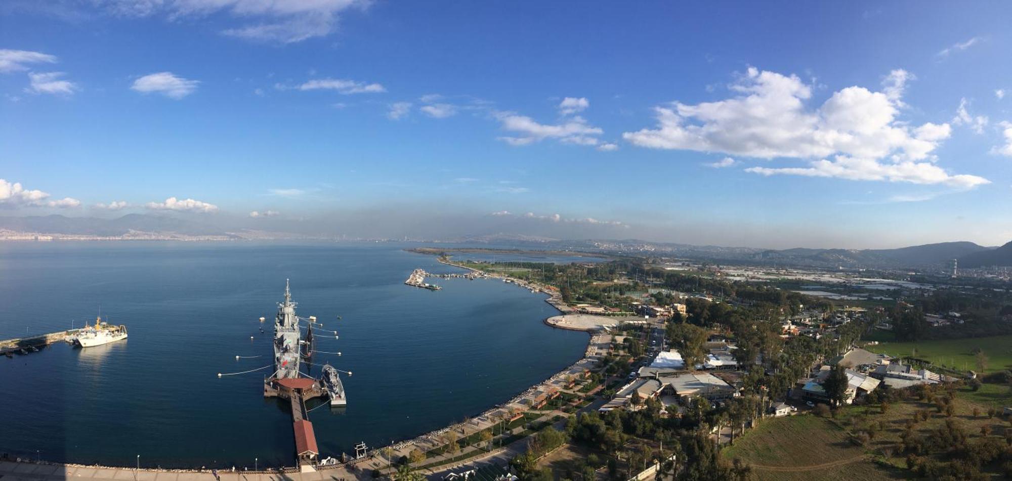 Wyndham Grand Izmir Ozdilek Thermal & Spa Exterior photo Aerial view of the port of La Paz